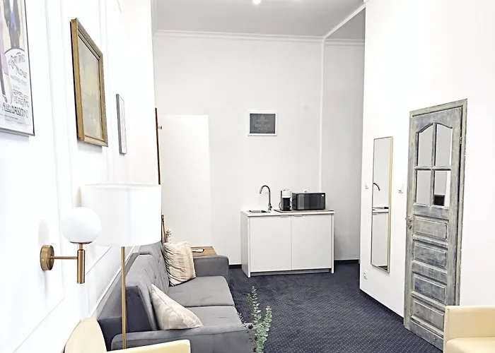 The Heritage House Main Square Self Check-in アパートホテル クラクフ