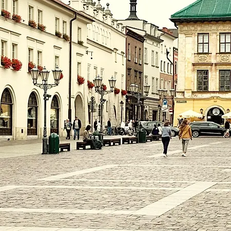 アパートホテル The Heritage House Main Square Self Check-in Ac 4*