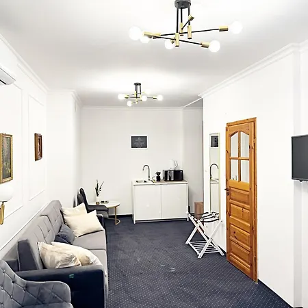 The Heritage House Main Square Self Check-in