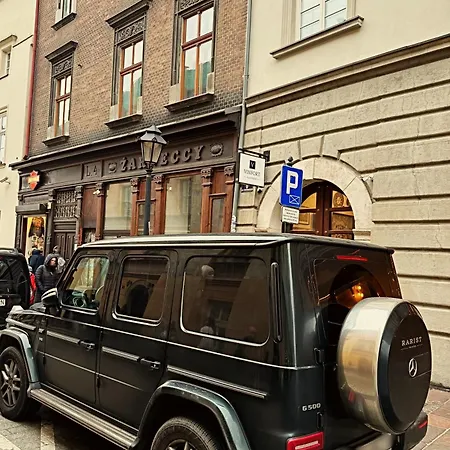 Lägenhetshotell The Heritage House Main Square Self Check-in